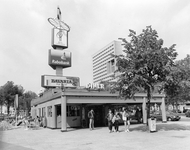 58895 Gezicht op het café-restaurant Diner 66 (Jaarbeursplein 31) te Utrecht.